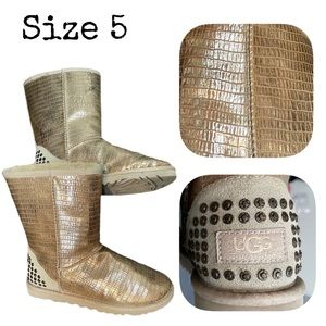 UGG Classic Short Lizard Studs Chestnut Fur Boots Womens Size 5